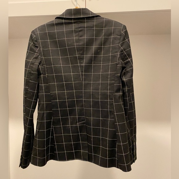 Rachel Roy Black Blazer with white window pane pattern Size 2. - Picture 3 of 4